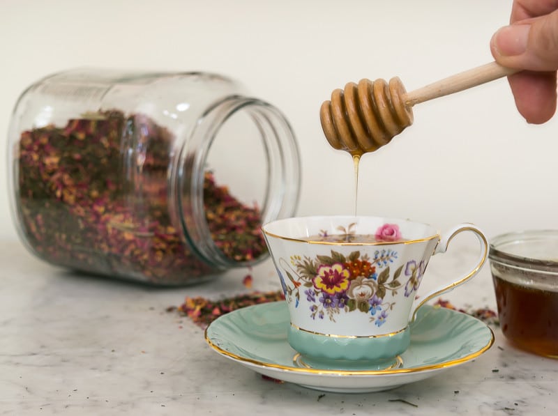 Rosehip honey with Rose Petal Green Tea